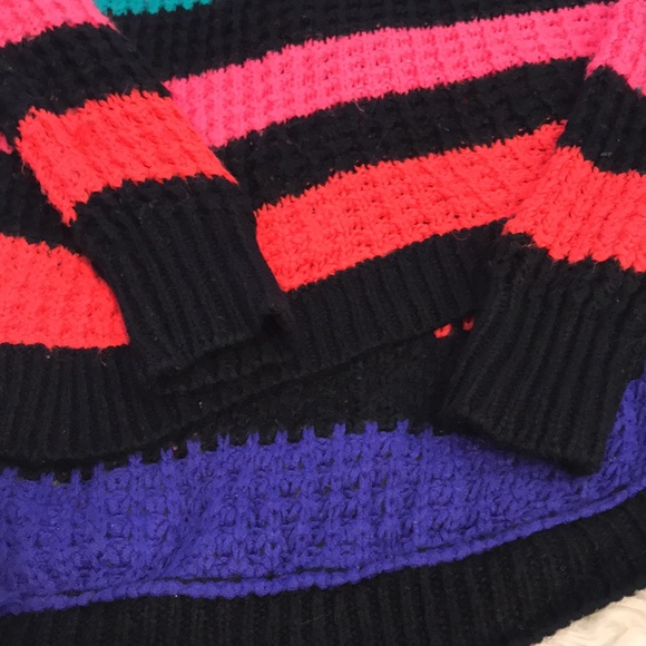 Small knitted multi color sweater - Picture 2 of 4